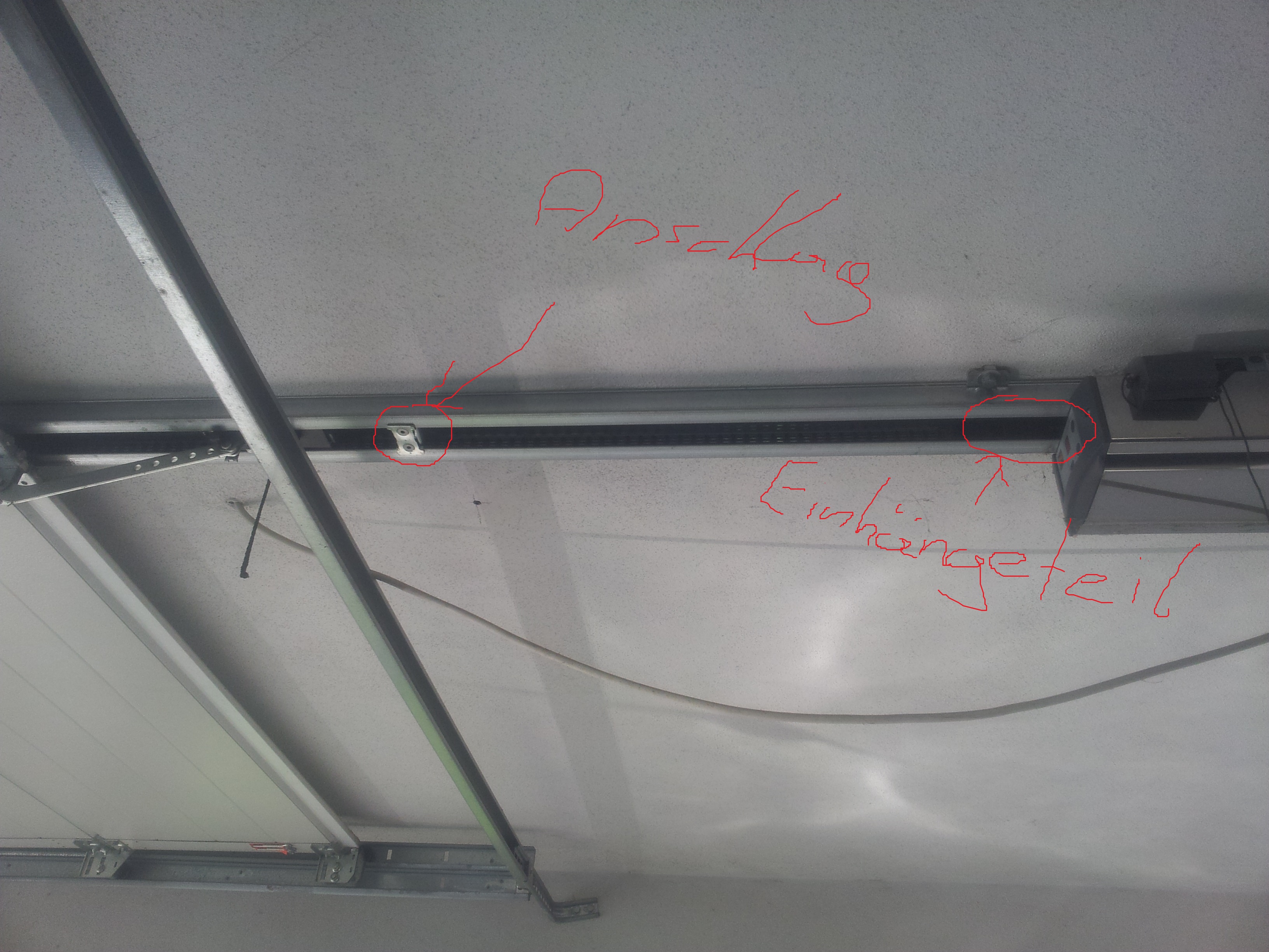 Garagentor/Garagentorantrieb ausgehängt - HaustechnikDialog