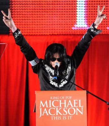 MICHAEL JACKSON THE KING OF POP RETURNS MICHAEL JACKSON THE KING OF POP RETURNS