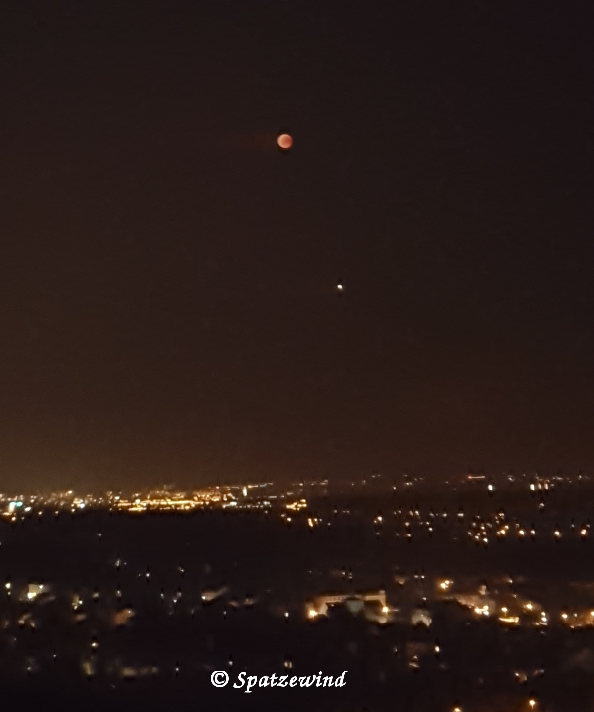 Mond und Mars über dem Elbtal