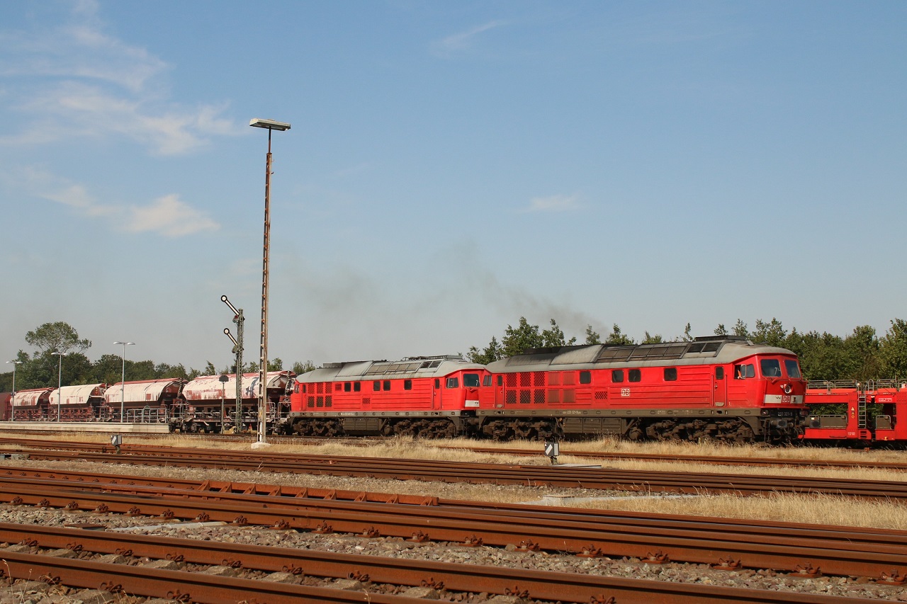 233 321-9 und 232 498-6 mit 47411 in Niebüll