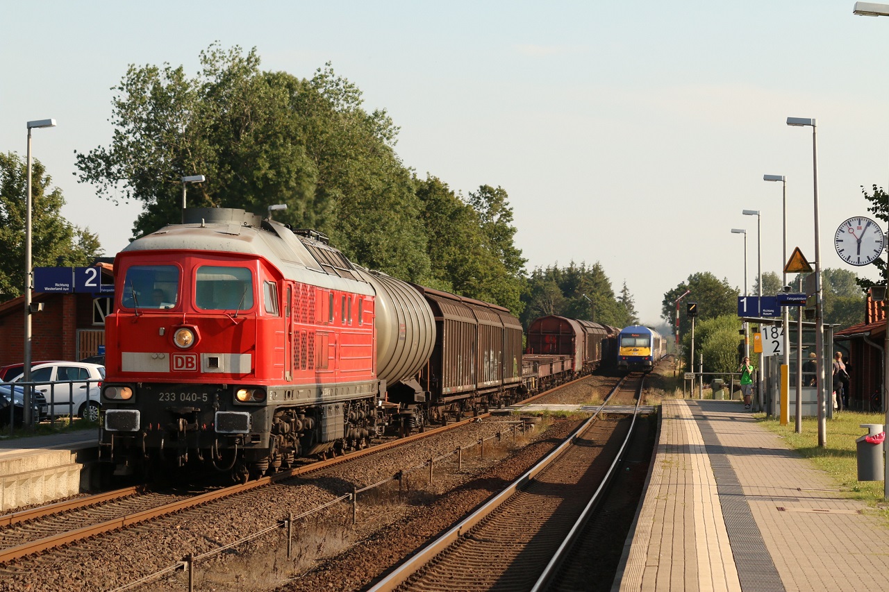 233 040-5 mit 47412 in Langenhorn